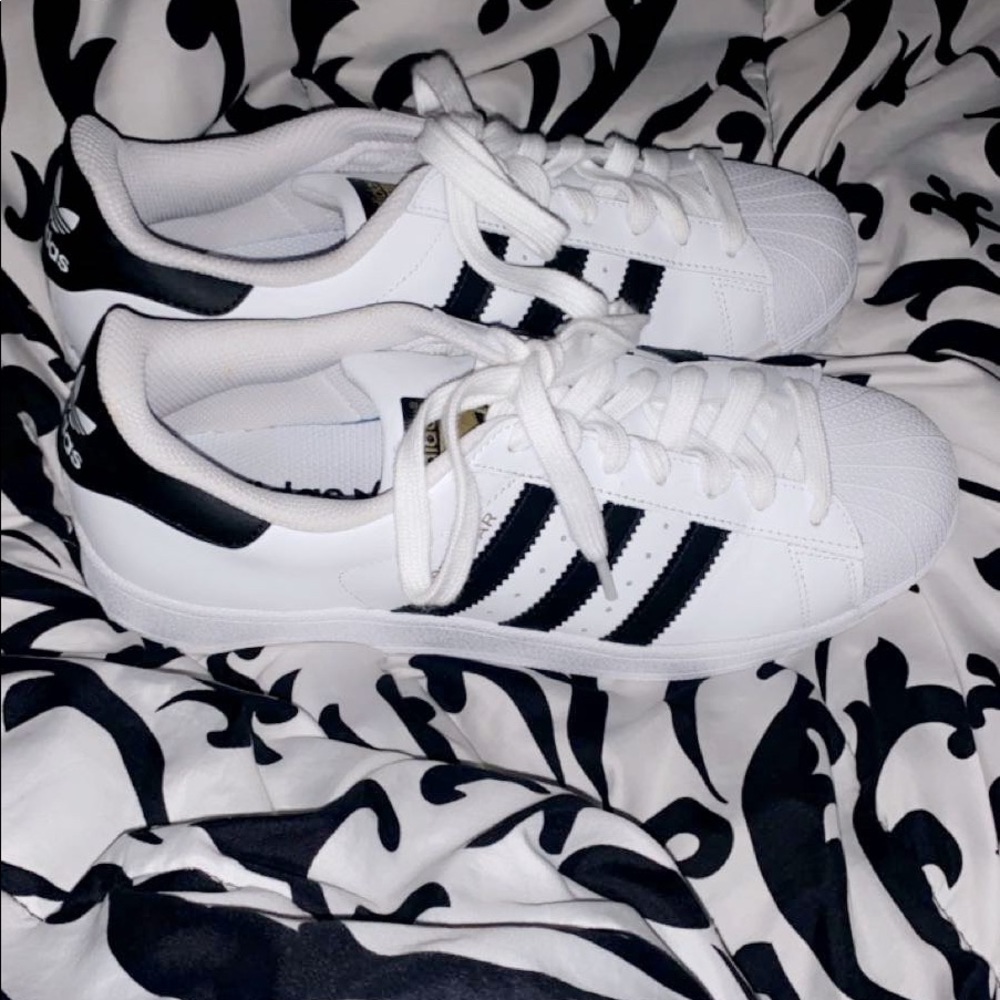 Adidas superstar shoes